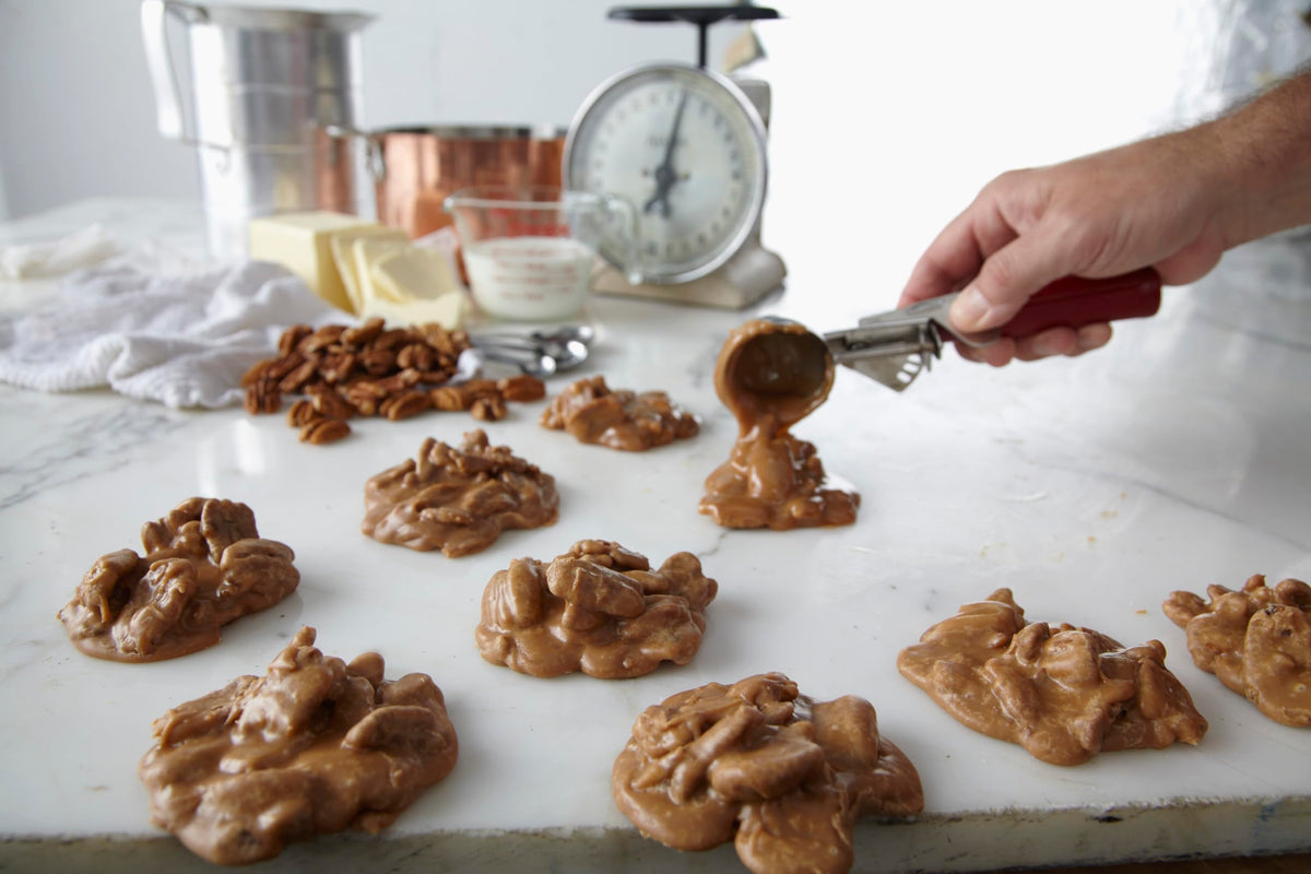 Classic Box of 18 Original Pralines (Deluxe) | River Street Sweets