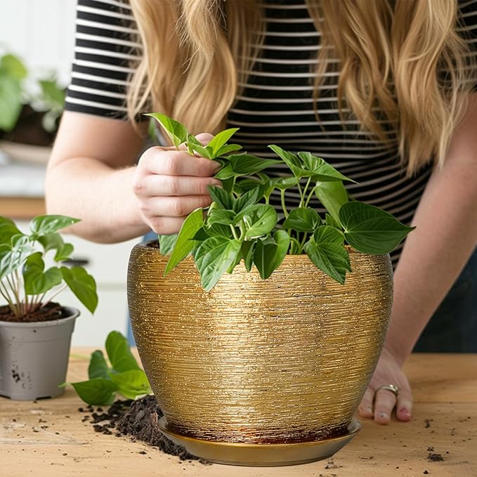Ceramic Plant Pot 8 Inch - Planter for Outdoor Plants Indoor Plant Pot with Drainage Hole and Saucer Decorative Round Planter Modern Flower Pot for House Decor Gold