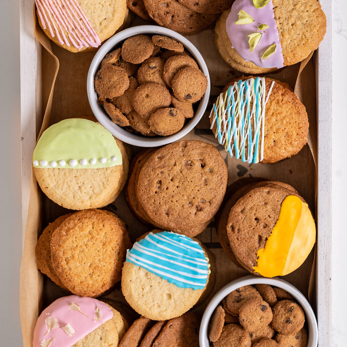Tate's Bake Shop Cookies Variety Pack – Salted Caramel Chocolate Chip & Chocolate Chip Cookies | 4 Bags