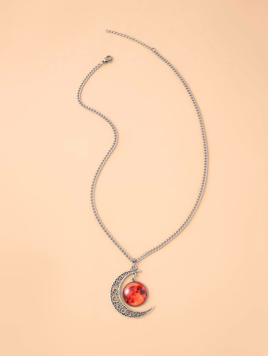 suteyi Moon Pendant Necklace