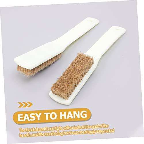 ERINGOGO 2Pcs Bouldering Brush Portable Sports Cleaning Brush with Sturdy Handle Wild Boar Bristles for Rock Climbing and Boulder Stone Cleaning for Climbers and Outdoor