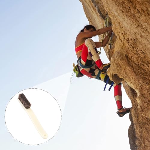 2pcs Rock Climbing Brush Bouldering with Thick Hairs Bristles Bouldering Tool Accessory Outdoor Cleans Climbing Accessory - color: Brown Small