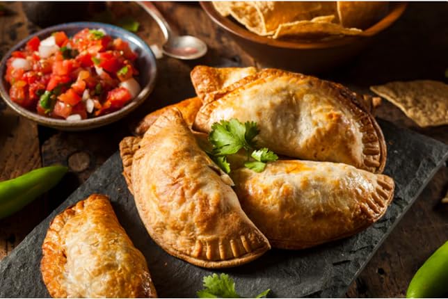 New York Steak & Seafood Handcrafted Empanadas - 24 of Golden Fried or Baked Empanadas with 3-4 Minutes Fry Time (Chicken Empanadas (Pack of 24))