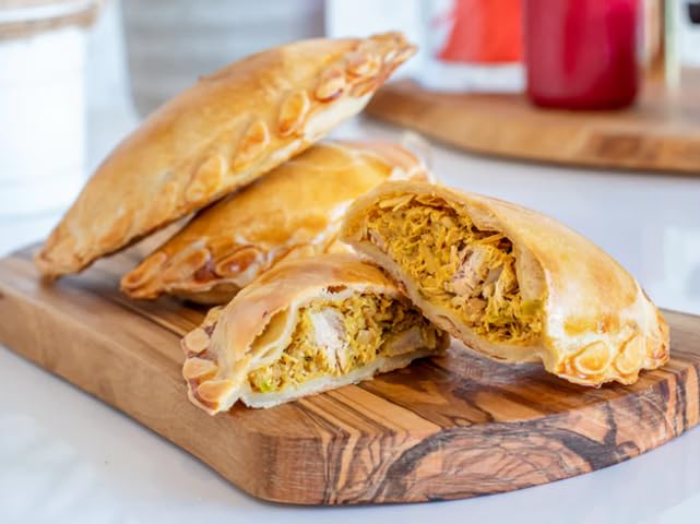 New York Steak & Seafood Handcrafted Empanadas - 24 of Golden Fried or Baked Empanadas with 3-4 Minutes Fry Time (Chicken Empanadas (Pack of 24))