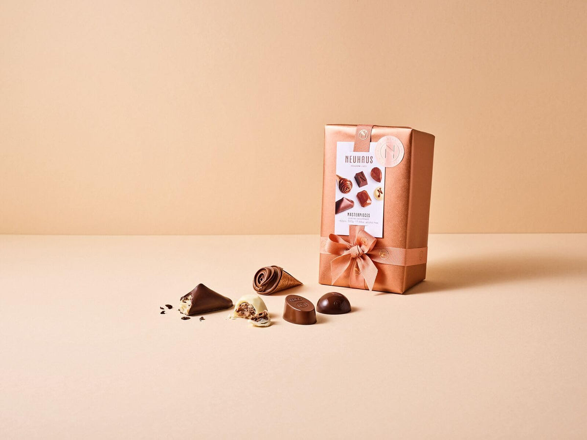 Neuhaus Belgian Chocolate Classic Ballotin 1/2 lb Assorted Chocolates - 18 Pieces Assorted Milk, White & Dark Chocolate Pralines - Gift Box