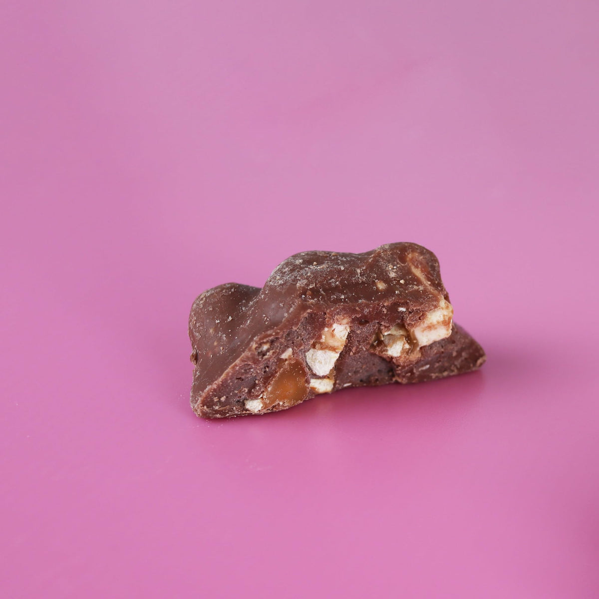 Morris National Inc Limited Edition Valentine’s Day Snickers Bark, Milk Chocolate Candy Bars with Peanuts and Caramel Inside, Party Favor Treats, 5