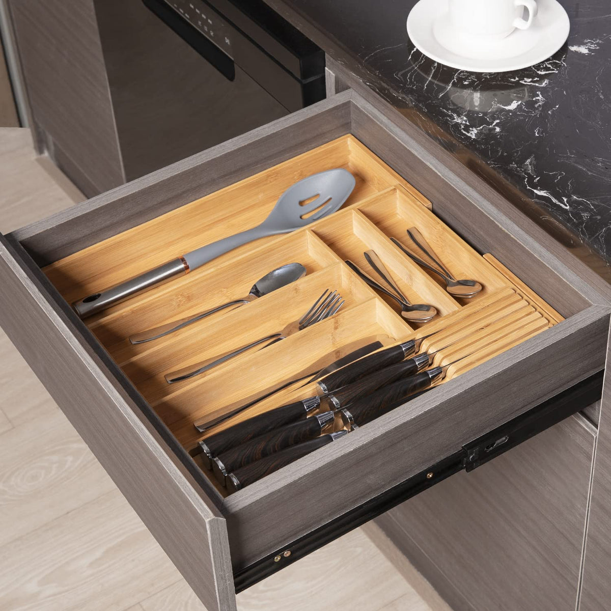 TIOPGHAD Expandable Bamboo Silverware Drawer Organizer Tray, Natural