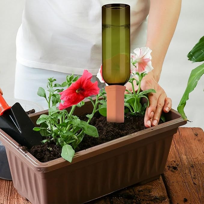3 Sets Plant Watering Devices Include Terracotta Self Watering Spikes and 26 oz Plastic Bottles, Slow Release Vacation Insert Automatic Plant Waterer Device (Green and Terracotta)
