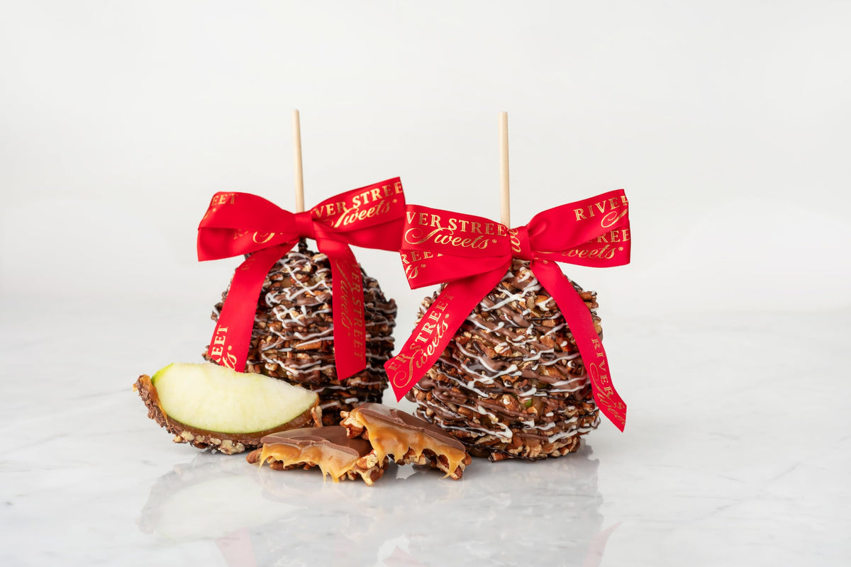 River Street Sweets Bear Claw Apples - 2 Pack | Jumbo Granny Smith Apples Covered in Creamy Caramel, Pecan Pieces and Milk Chocolate