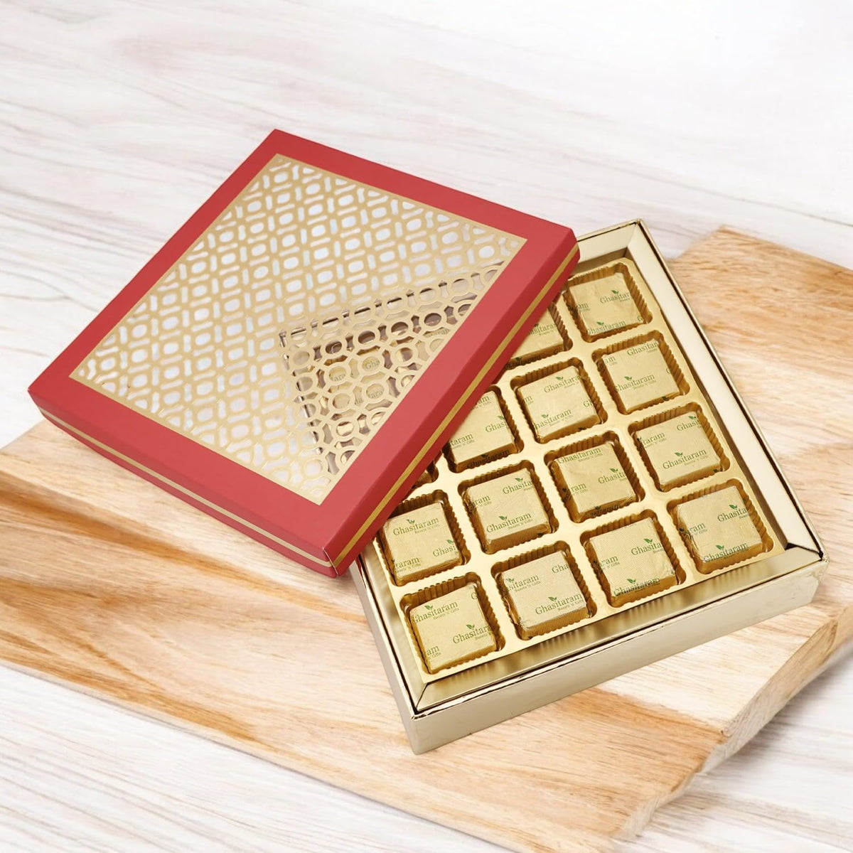 Ghasitaram Gifts Jaiccha Carving Box with 16 pcs chocolates |Gift for Diwali,Holi,Rakhi,Valentine,Christmas,Birthday,Anniversary,Her,Him|
