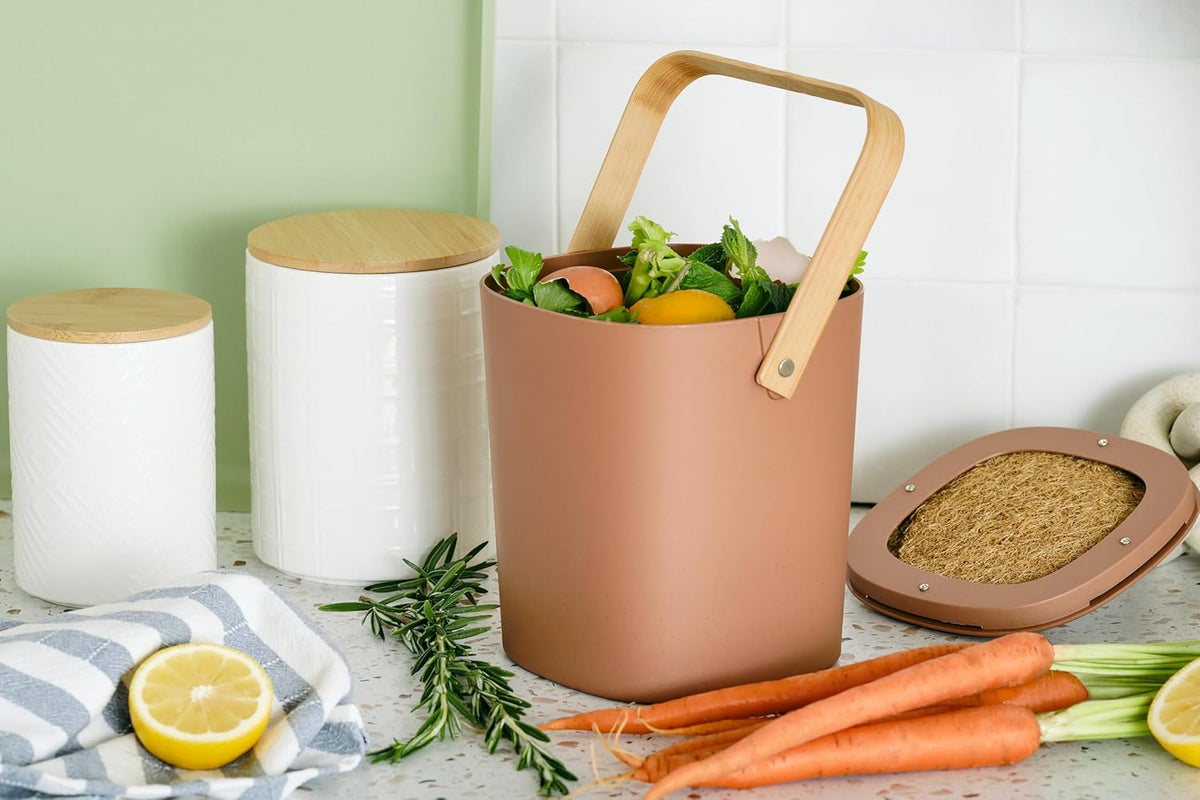 Bamboozle - 1 Gallon Compost Bin, Comes with Hemp-Based Filter, Sustainable Materials, Indoor Countertop Composter, Home & Garden Supplies, Terracotta