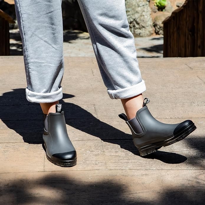 HISEA Women's Short Rain Boots Waterproof Garden Shoes Rubber Chelsea Boots Anti-Slipping Rainboots for Ladies with Comfort Insole Lightweight Stylish Ankle Rain Shoes Outdoor Work Booties