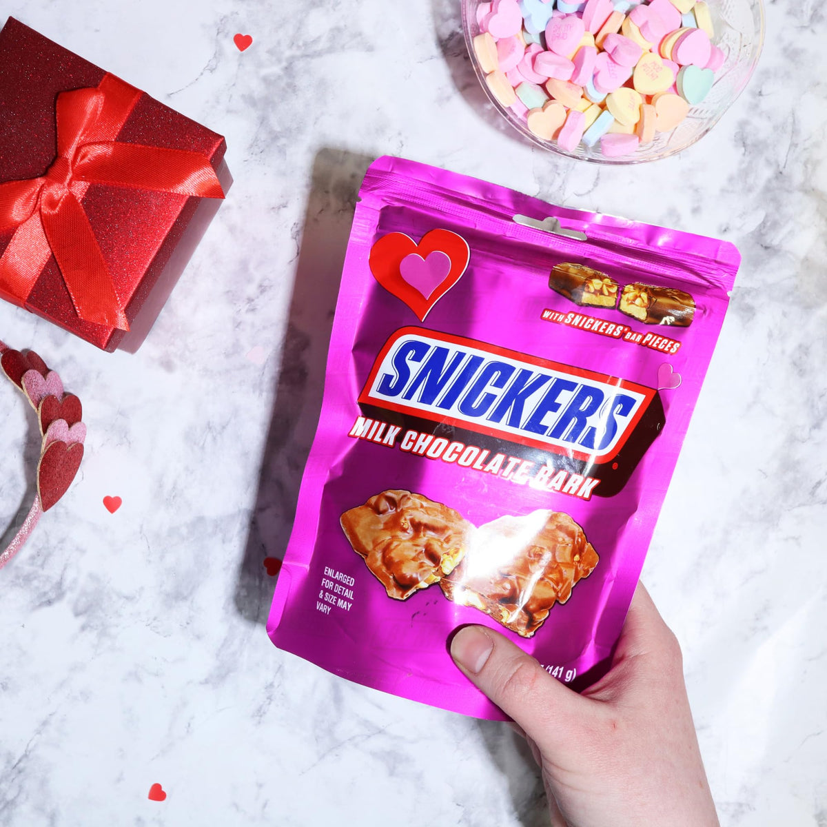 Morris National Inc Limited Edition Valentine’s Day Snickers Bark, Milk Chocolate Candy Bars with Peanuts and Caramel Inside, Party Favor Treats, 5