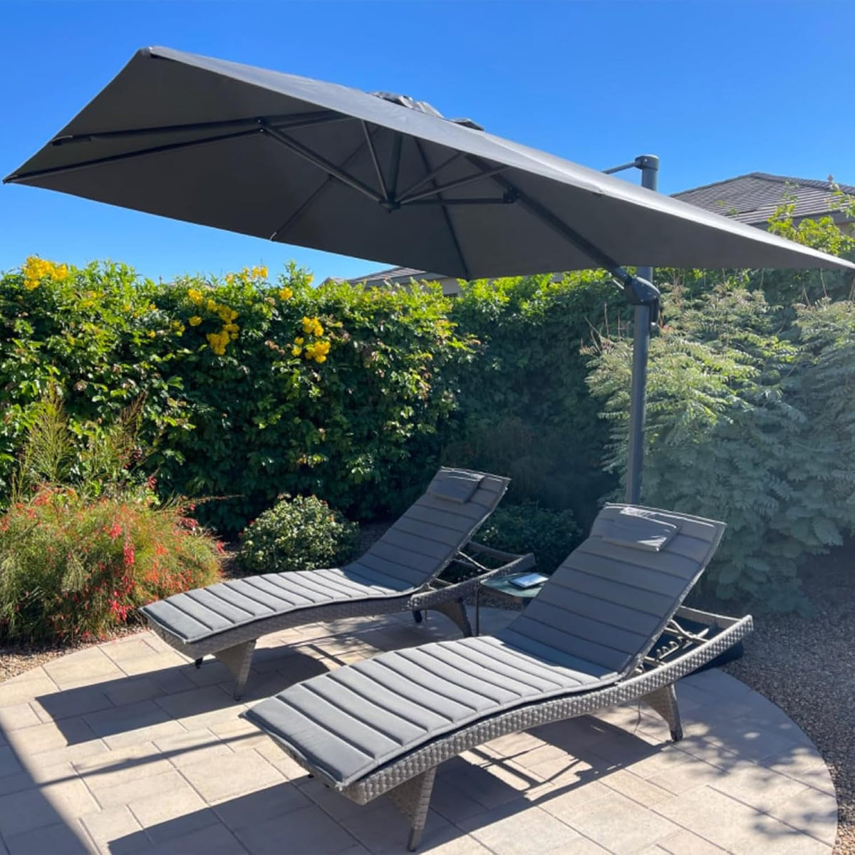 PURPLE LEAF 9 Feet Patio Umbrella Outdoor Cantilever Square Umbrella Aluminum Offset Umbrella with 360-degree Rotation for Garden Deck Pool Patio, Light Grey