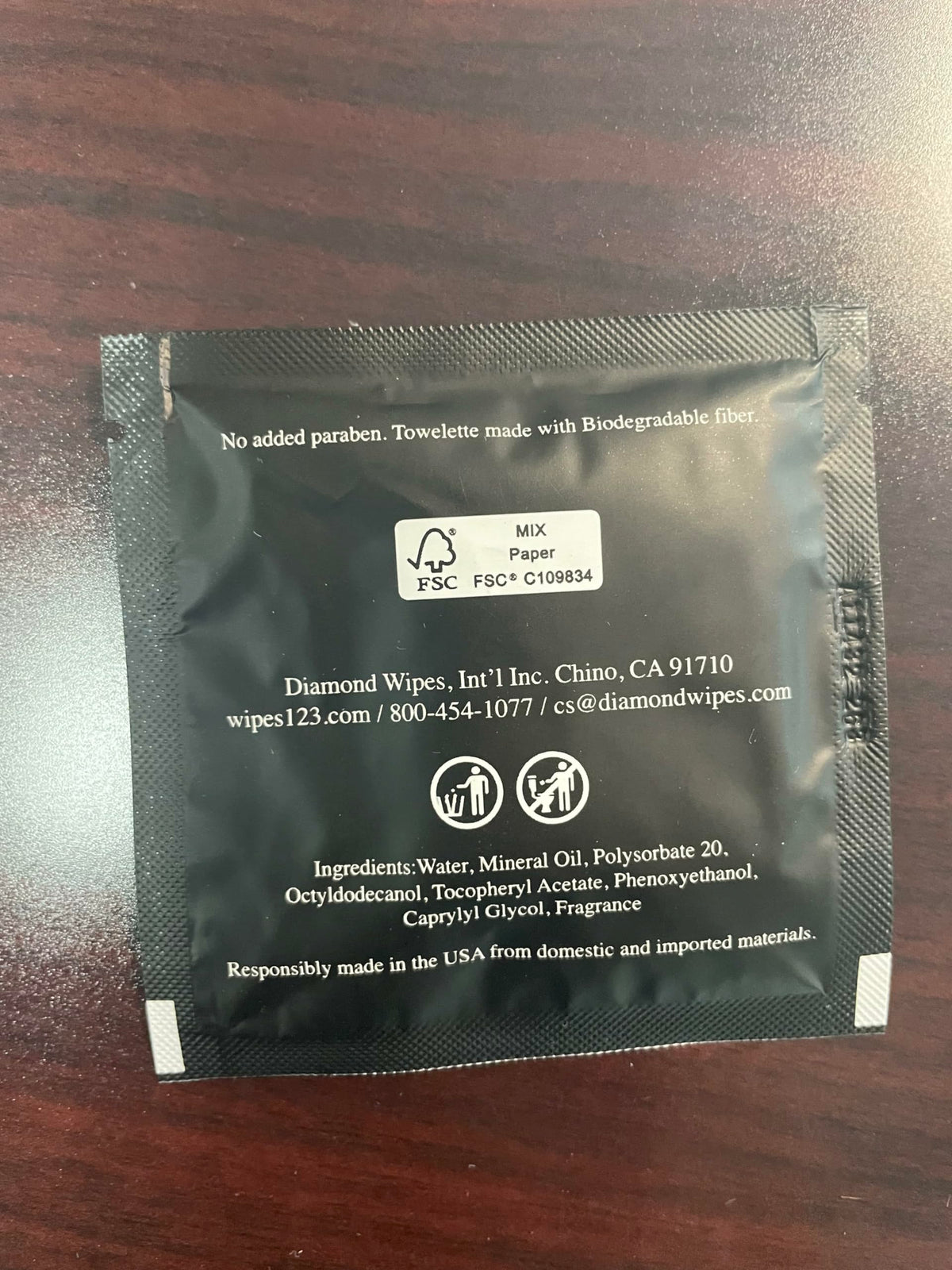 LA Fresh Hotel Makeup Remover Wipes, Light Flora Scent, Black, 50 Count