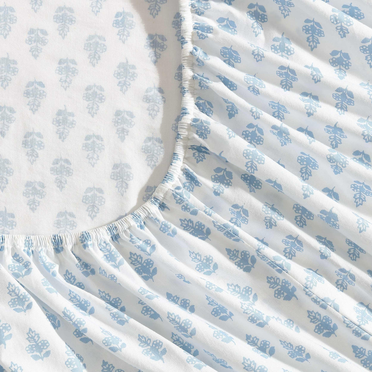 Laura Ashley - Queen Sheet Set with Fitted Sheet & Pillowcases
