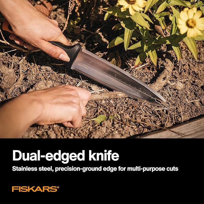 Fiskars Hori Hori Garden Knife with Sheath, Multi-Purpose Heavy Duty Gardening Hand Tool for Weeding, Planting, Digging with Hanging Hole