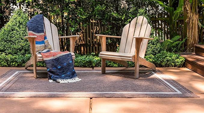 Unique Loom Outdoor Border Collection Area Rug - Soft Border (7' 1" x 10' Rectangle, Brown/ Ivory)