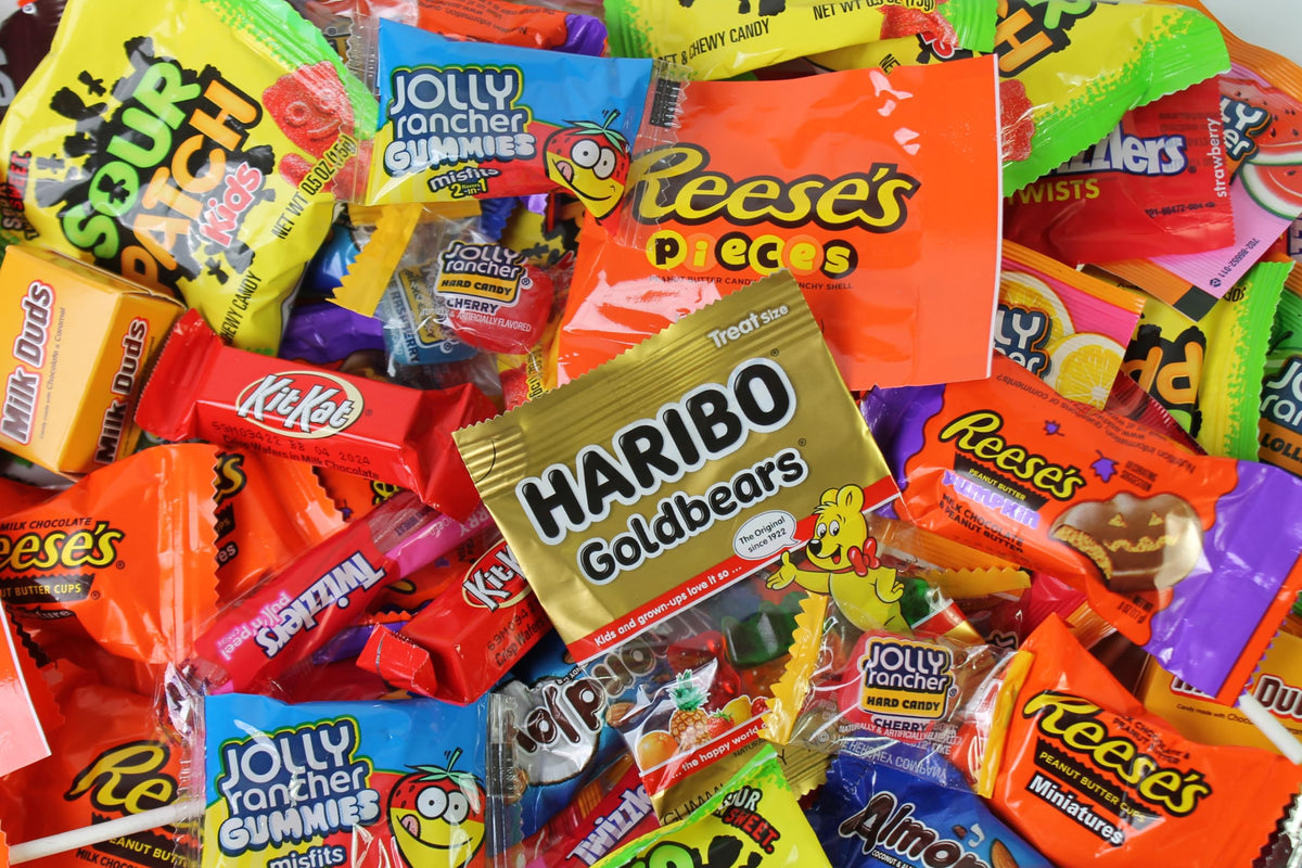 Chocolate and Candy Variety Pack - 2 LB Assorted Chocolate Candy Bulk - Bulk Candies Bag CandyMix - Individually Wrapped Candies and Chocolates