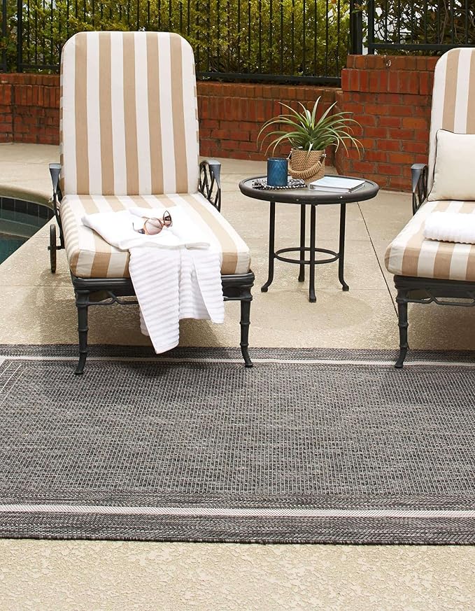 Unique Loom Outdoor Border Collection Area Rug - Soft Border (2' x 3' 1" Rectangle, Black/ Ivory)