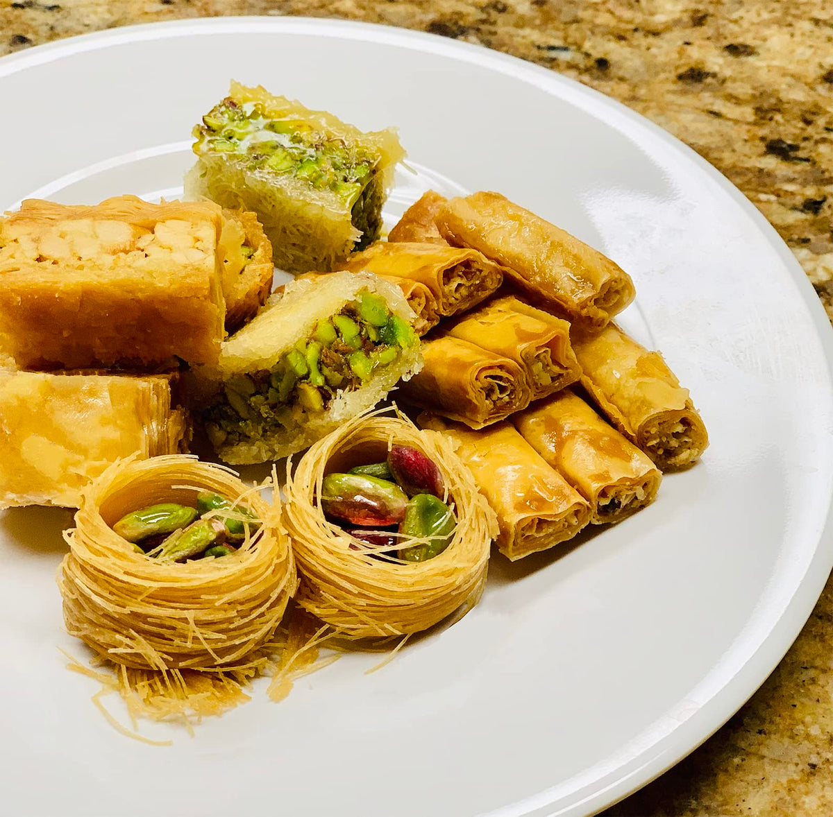 Alreef Assorted Mediterranean Baklava 800g (70-80 Pieces)