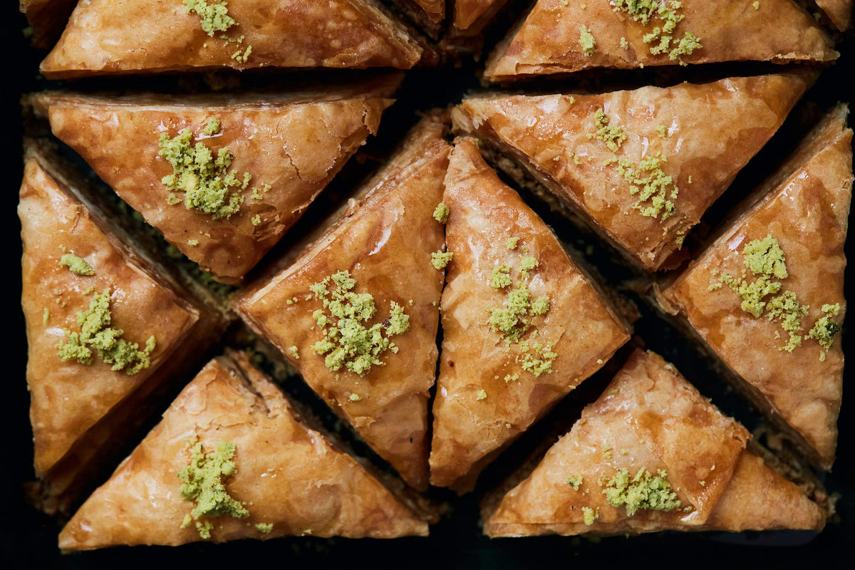 Cedar Pastries 16-Piece Traditional Triangle Baklava – Cashew, Almond & Walnut