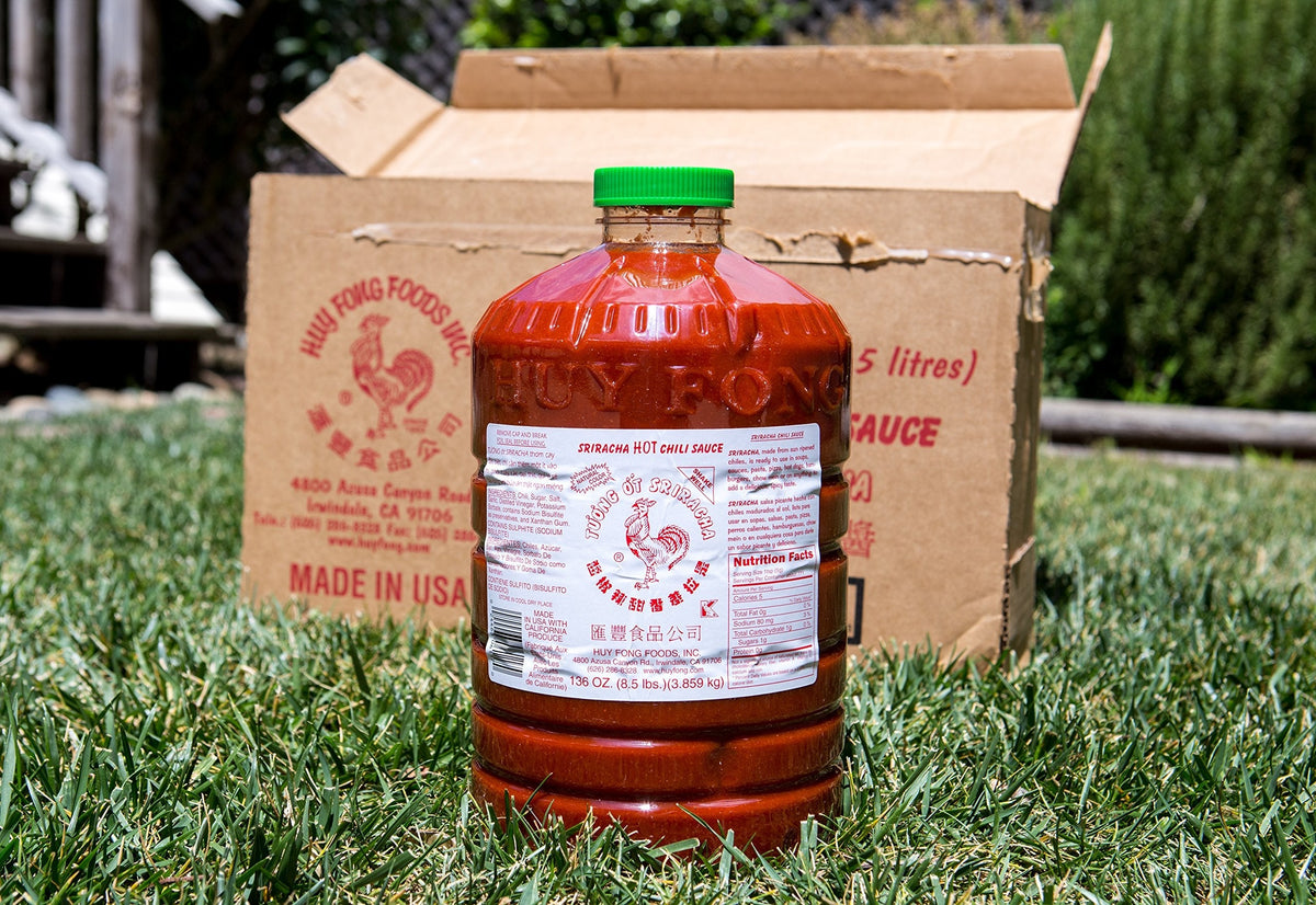 Huy Fong Sriracha Chili Sauce — 8.5 lb Bottle (136 oz)