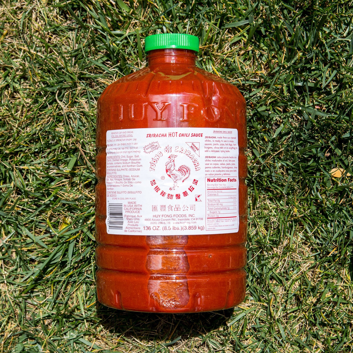 Huy Fong Sriracha Chili Sauce — 8.5 lb Bottle (136 oz)