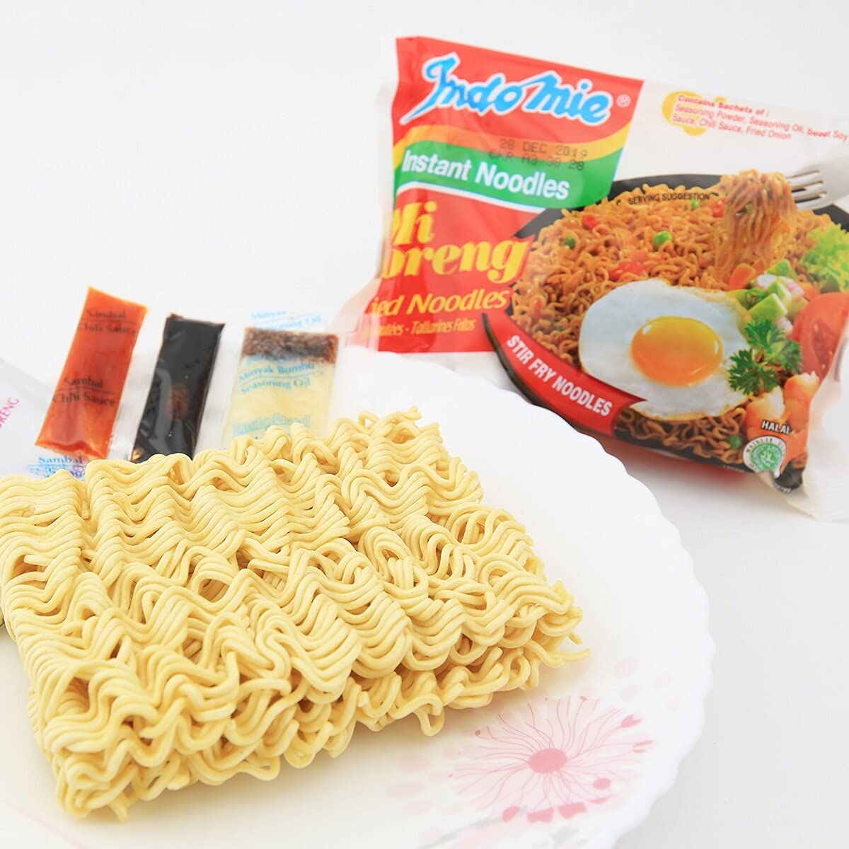 Indomie Mi Goreng Instant Stir Fry Noodles – Halal Certified, Original Flavor, 30 Packets (Pack of 6)