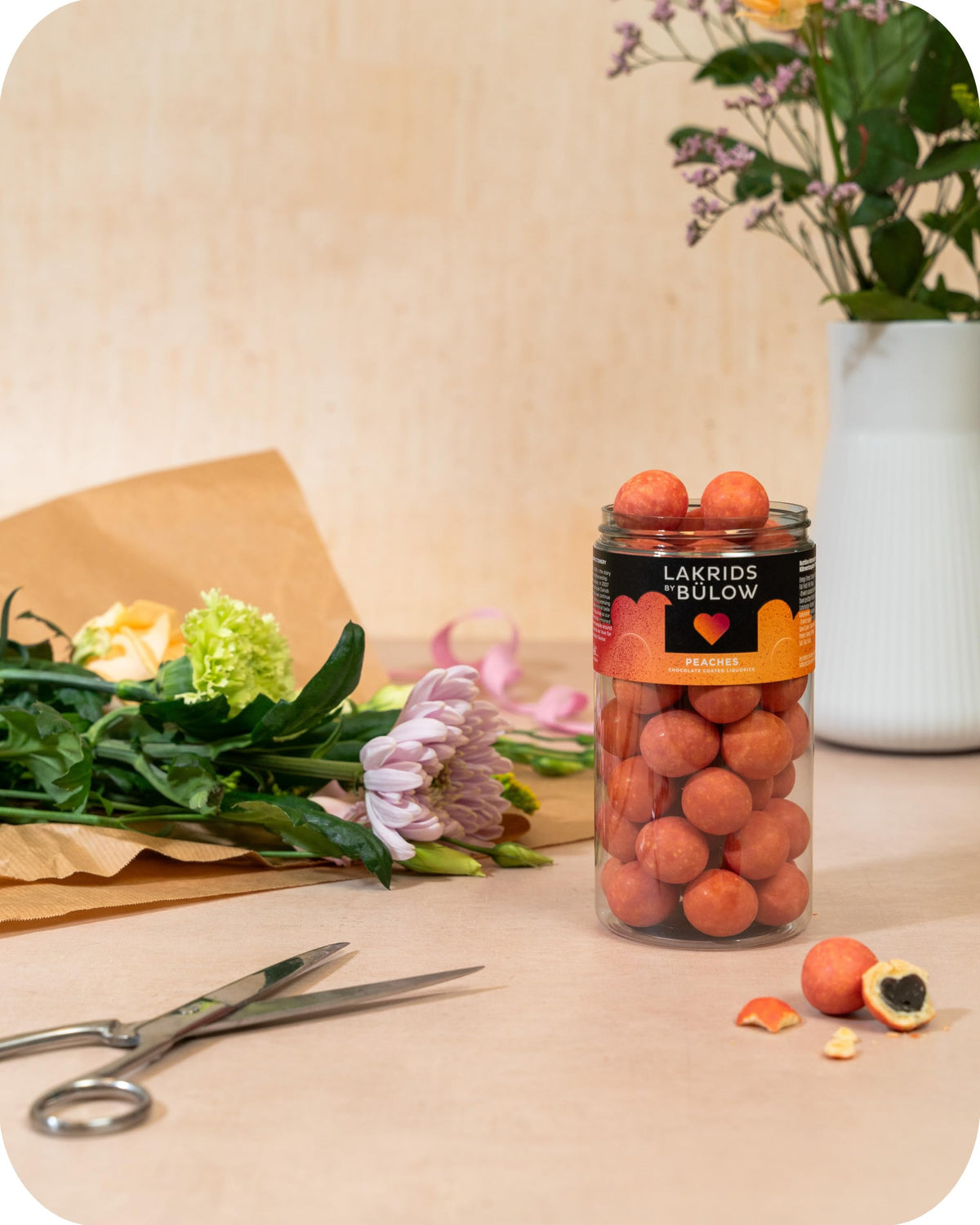 LAKRIDS BY BÜLOW Peaches – White Chocolate Coated Peach Licorice, 10.4 oz