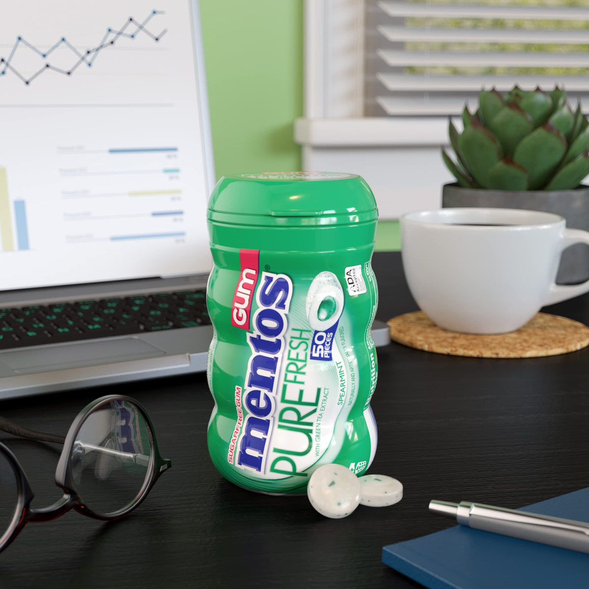 MENTOS Pure Fresh Sugar Free Gum – Spearmint, 6 x 50-Count Bottles (300 Pieces)