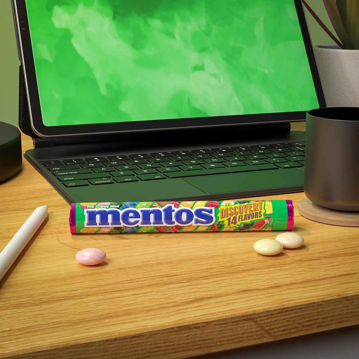 Mentos Chewy Mint Candy Roll – Discovery 14 Assorted Fruit Flavors, 14 Pieces per Roll, 15-Count Showbox