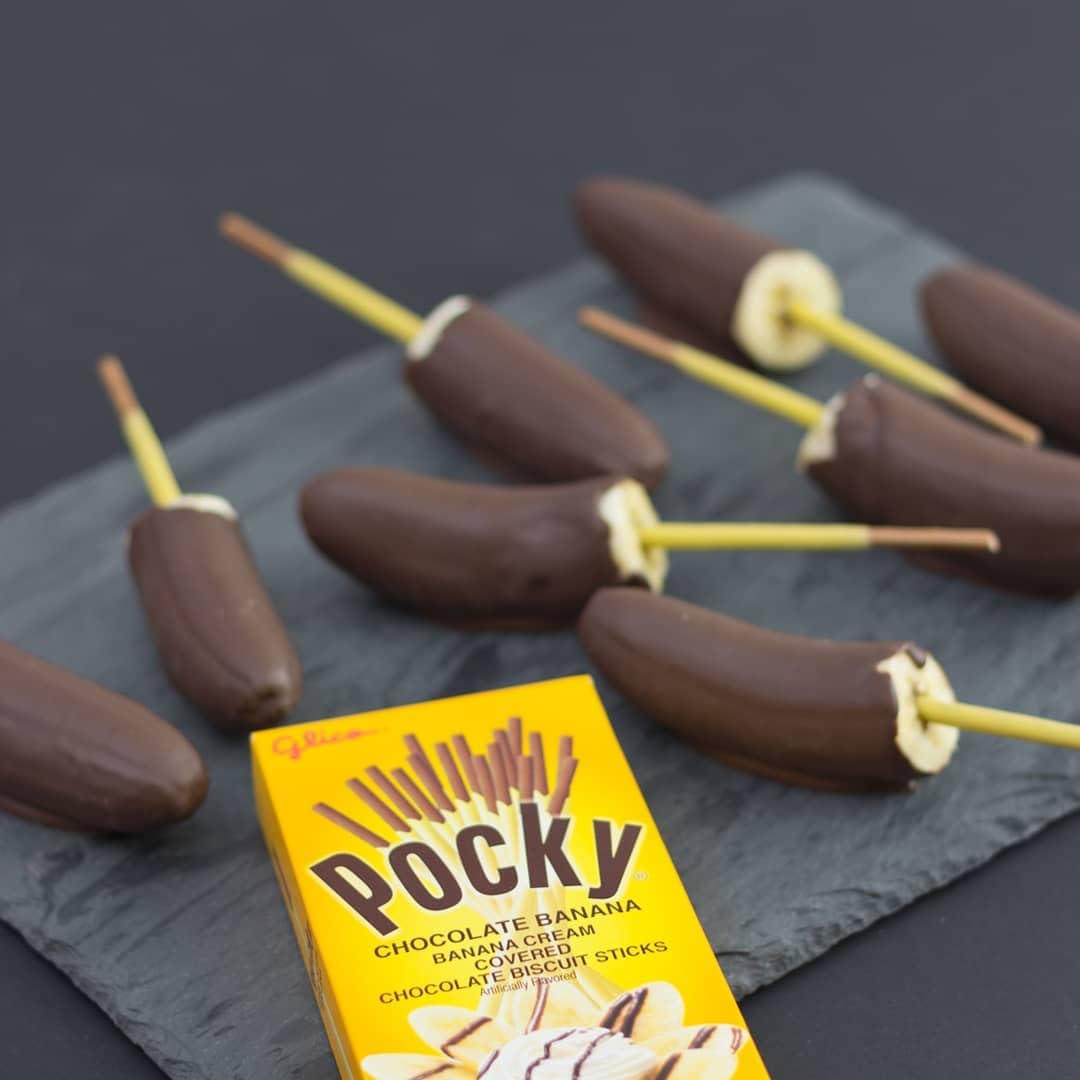 Pocky Biscuit Sticks – Chocolate Banana, 2.47 oz Pack of 10