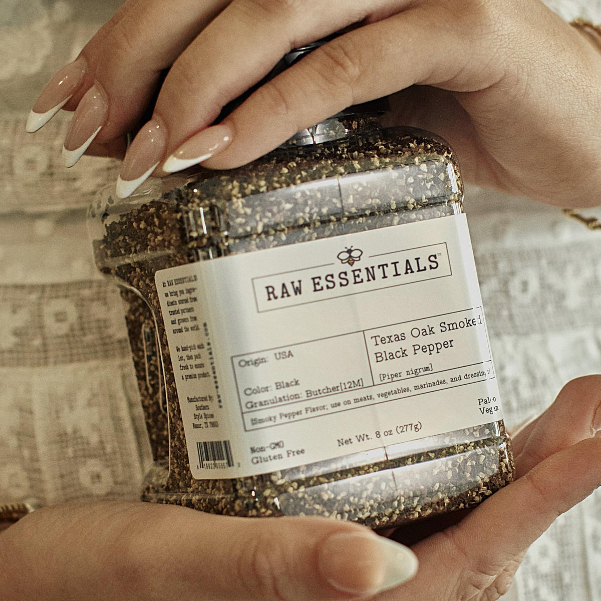 Raw Essentials Texas Oak Smoked Black Pepper | 12-Mesh Ground | Bold Smoky Flavor for Meats, Sauces & Marinades | Non-GMO, Gluten-Free, Paleo, Vegan | 8 oz