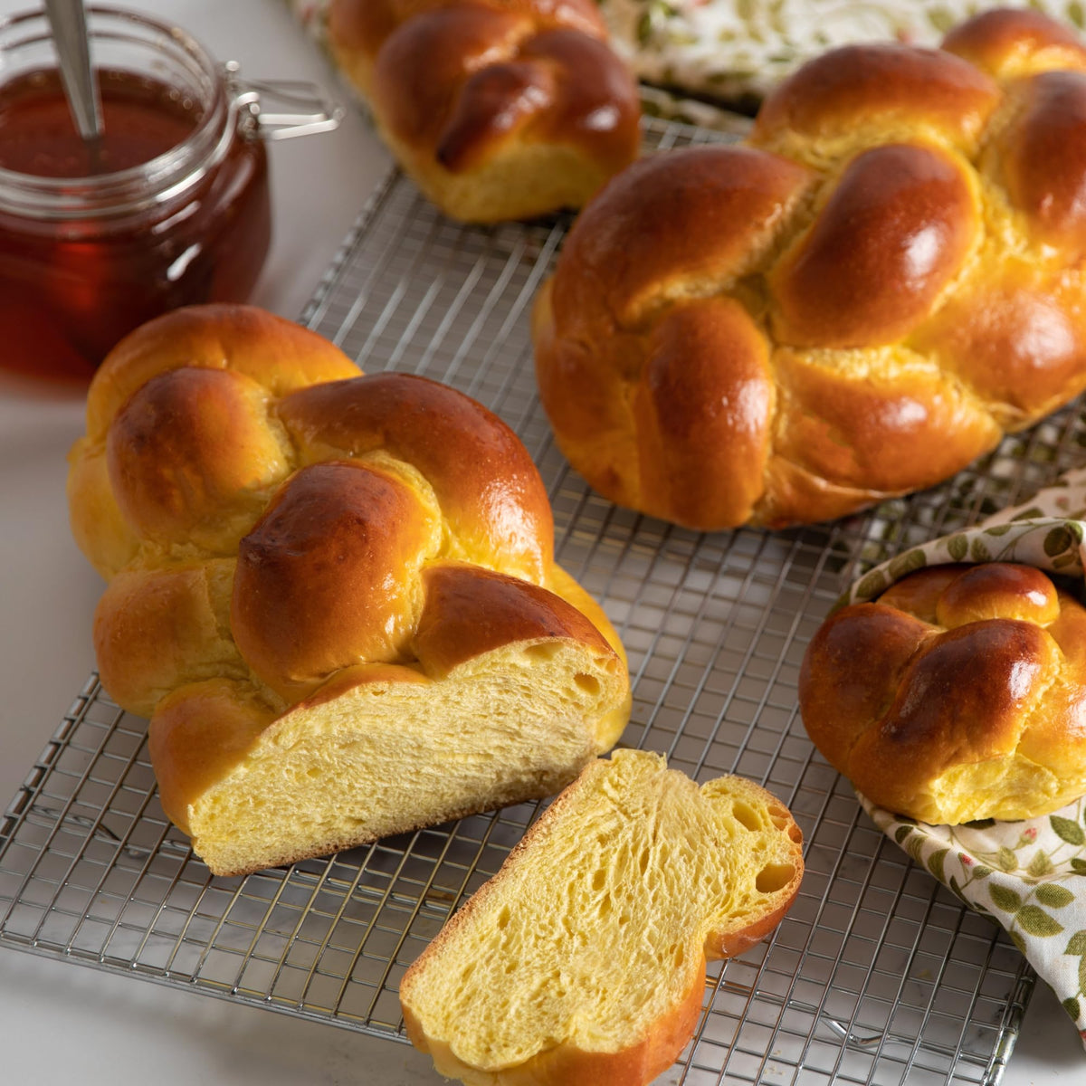 Stern's Bakery Kosher Challah Bread - 15 oz Traditional Braided Challah | Dairy Free & Nut Free