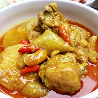 Mae Ploy Red, Green & Yellow Curry Paste Set | TastePadThai Gift Idea