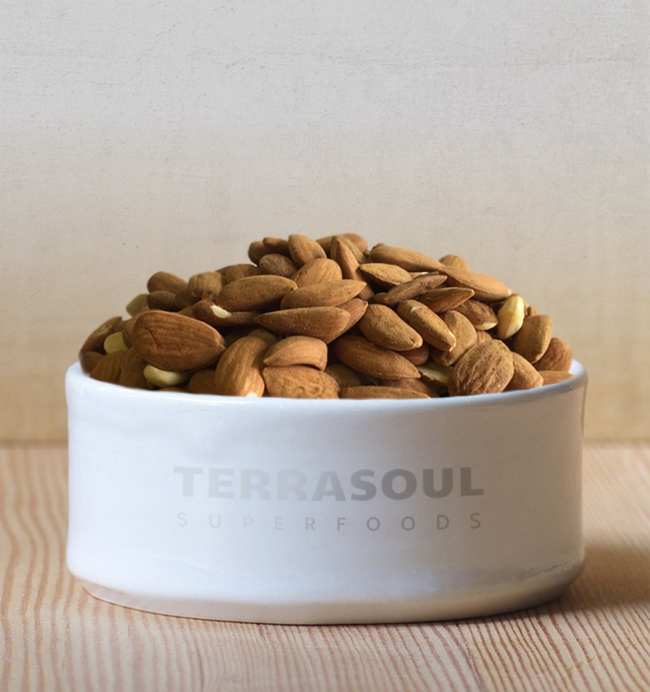 Terrasoul Superfoods Raw Unpasteurized Organic Almonds (Mylk Grade) – 2 lb